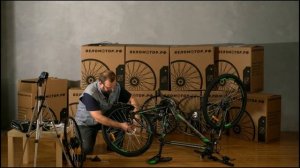 Установка комплекта мотор-колесо на велосипед на заднее колесо.