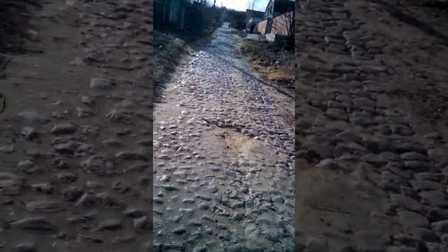 Мощеные улицы времени 1850 года булыжником в Керчь ,как пройти.19/02/2020(10) смотреть онлайн