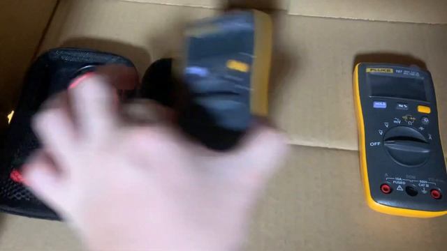 「展示」 Fluke 101 / 107 外殼 смотреть онлайн