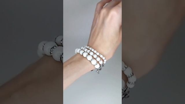 Белый агатовый браслет смотреть онлайн