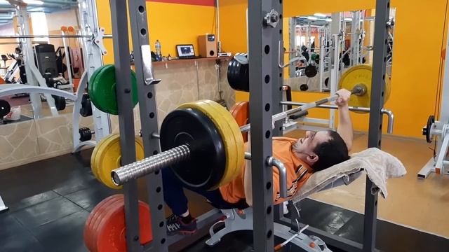 Тренировка 2. Грудные,дельты,трицепсы. Объединенное видео подходов смотреть онлайн