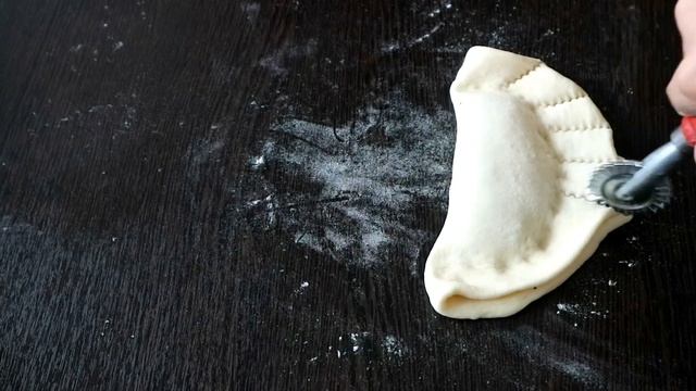 8 простых форм для булочек с начинкой смотреть онлайн