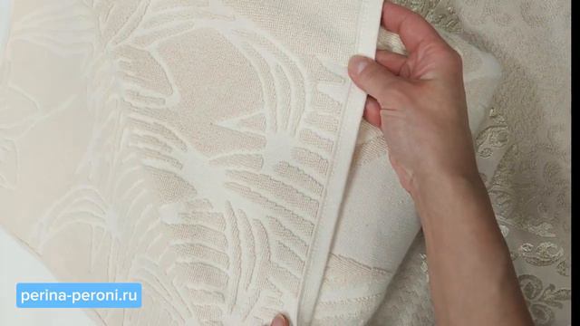 Махровые простыни — практичный предмет. Можно использовать как легкое летнее одеяло или покрывало. смотреть онлайн