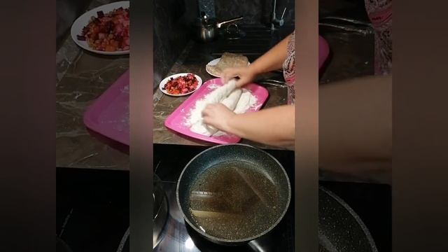 37с. Мамулечка готовит дома. Винегрет на вечер и беляши?. 26.09.2022 г.