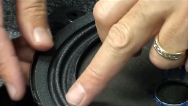 Toyota Avalon JBL Subwoofer Speaker Foam Repair 86160-AC180 смотреть онлайн