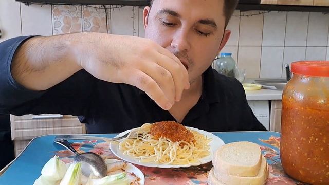 УКРАЇНСЬКИЙ НАЙСМАЧНІШИЙ БОРЩ З САЛОМ | ВЕРМИШЕЛЬ З АДЖИКОЮ | НАСТІЙКА |Мукбанг |Mukbang смотреть онлайн