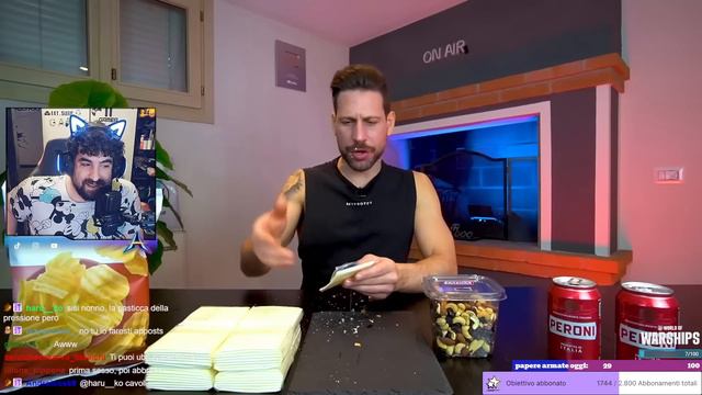 Reaction a thomas che segue la dieta di homer, mai visto così tanta roba ingerita смотреть онлайн