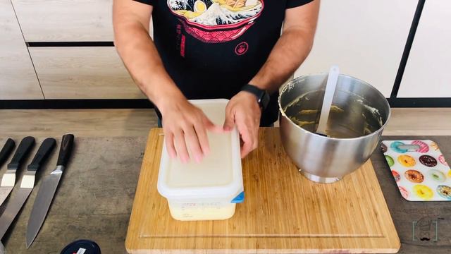 TUTORIAL per Fare LE MADELEINE PERFETTE | RICETTA BONUS: CREMA INGLESE смотреть онлайн