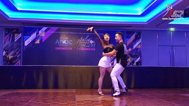 SALSA BANGKOK FIESTA 2018 @ Ngoc Nam & Bich Ngoc - Bachata Sensual Workshop смотреть онлайн