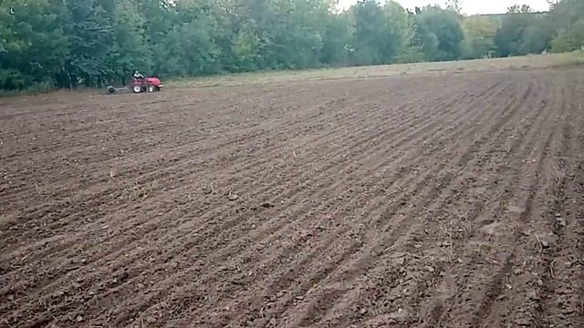 Мототрактора в роботі з самодельний котком смотреть онлайн