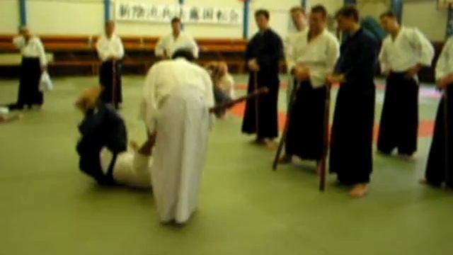 2003_07_sinkage_brosok_ot_senseya.flv смотреть онлайн