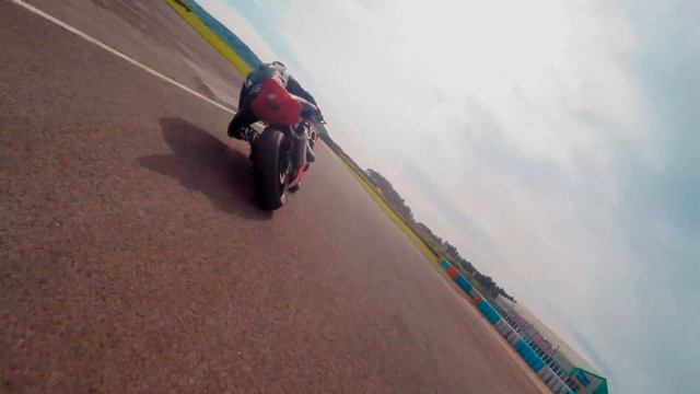 Pembrey 8/5/16 - Fast Group Session 1 смотреть онлайн