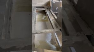 Блоки плавучести лодки: запенивание двухкомпонентной пеной BASF с закрытой ячейкой