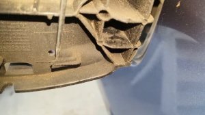 Как снять лючок бензобака (крышку) Рено Клио