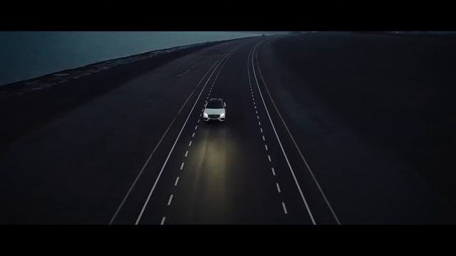 Mercedes-AMG GLA 45 4MATIC: Frankfurt & Brouwersdam #MBvideocar смотреть онлайн