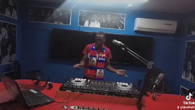 DJ RÒD MPA FEL NON. SLOGAN MOMAN AN PA VOLÈL EPI FOLLOW ME, LIKE AND SHARE смотреть онлайн