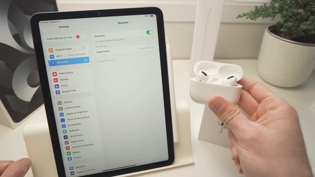 Connect AirPods Pro to iPad Air 5 (2022) смотреть онлайн
