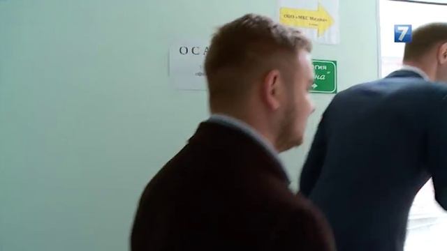 В стоматологической клинике девочке удалили два здоровых зуба смотреть онлайн