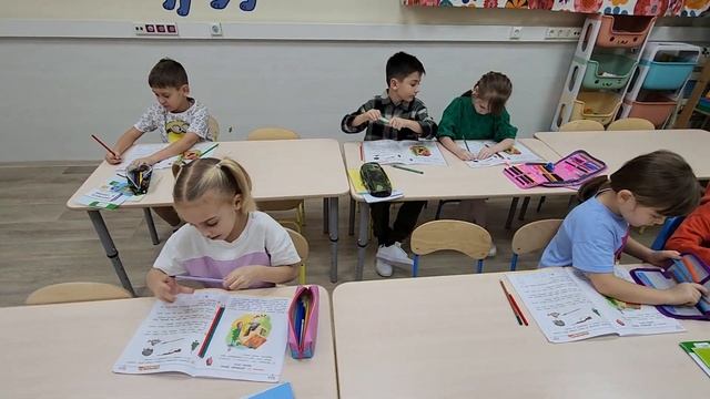 Сегодня мы заглянули на урок Обучения грамоте. Подготовка к школе, 1 год до школы смотреть онлайн