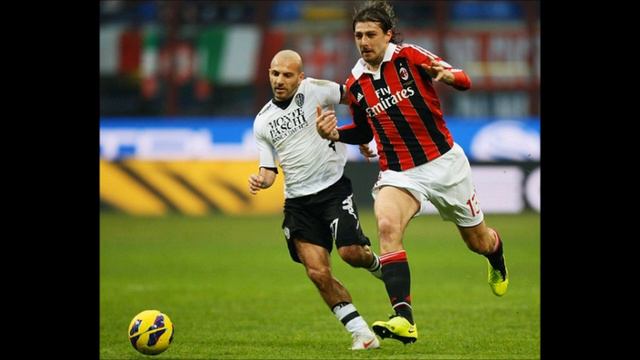 Francesco Acerbi Milan Siena: "Io sono con Boateng e De Sciglio è già un uomo" смотреть онлайн