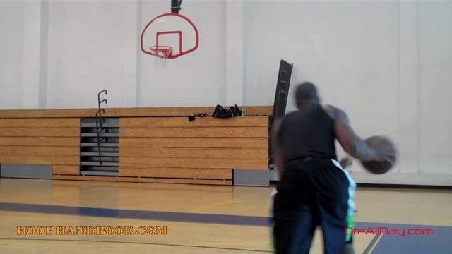 Quick Driving Moves - One-Hand-Under Wing-Baseline Drive Dunks Pt. 1 | Dre Baldwin смотреть онлайн