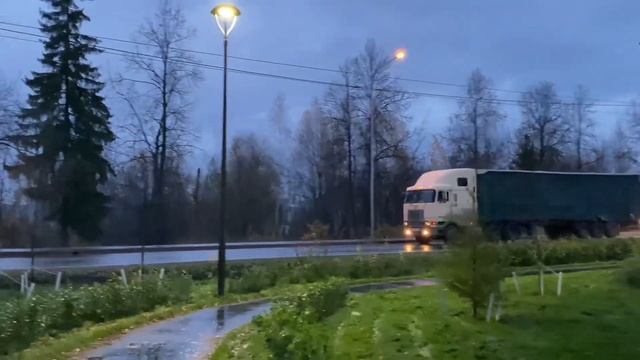 mini-vlog: смешно гуляем с Галей смотреть онлайн