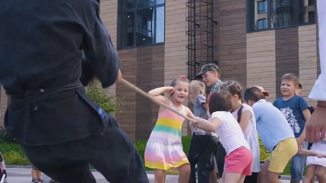 "День добрососедства" в LEGENDA Дальневосточного. 2019 смотреть онлайн