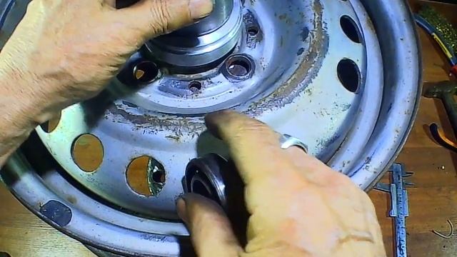 Мой шиномонтажный станок сделан вручную из подручных материалов. смотреть онлайн