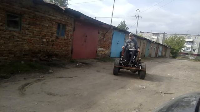 Бортоповоротный минипогрузчик, первый выезд смотреть онлайн