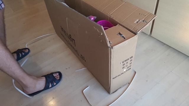 Курьер Привез Посылку Собираю Детский Велосипед