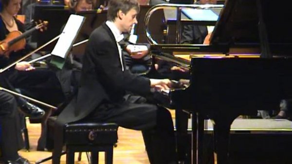 Andrei Pisarev plays Campanella by Paganini-Liszt