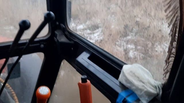 МТЗ-82.1 т-40 приступили к чистке снега,с щеткой смотреть онлайн