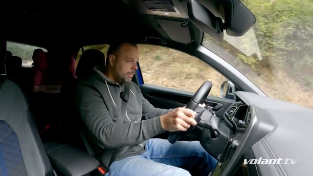 Volkswagen T-Roc R je 300 koní v malom balení - volant.tv test смотреть онлайн