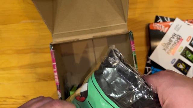 Новый КРЕПКИЙ ХУЛИГАН. РАСПАКОВКА смотреть онлайн