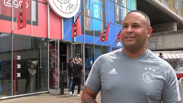 Ajax Life peilt reacties nieuwe thuisshirt met oude logo! смотреть онлайн
