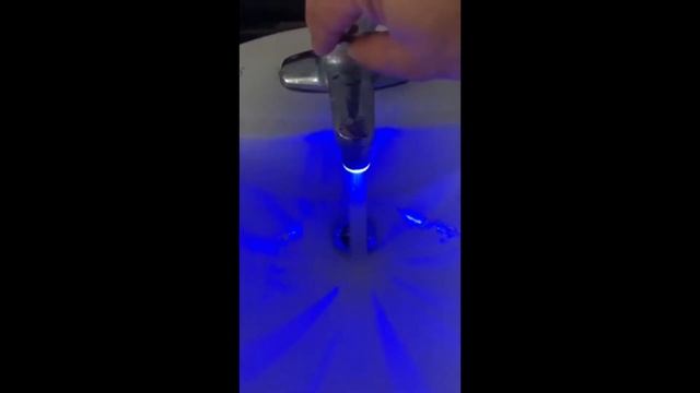 Цветной аэратор с датчиком температуры смотреть онлайн