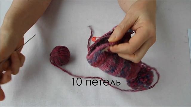Вязанная шапка с ушками на спицах для куклы. Knitted hat with ears on knitting needles смотреть онлайн