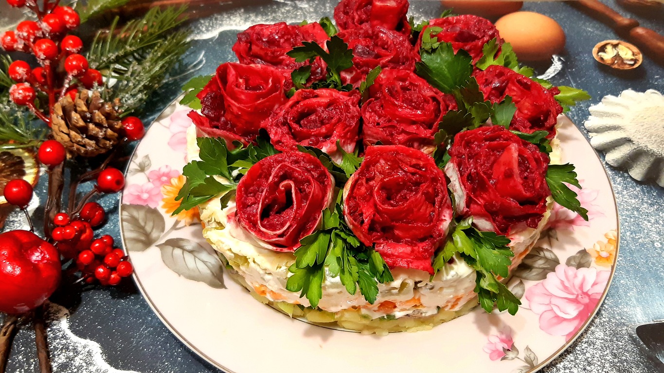 НОВОГОДНИЙ САЛАТ ,,РОЗЫ НА СНЕГУ,, смотреть онлайн