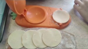 Приготовление вареников ? на завтрак.