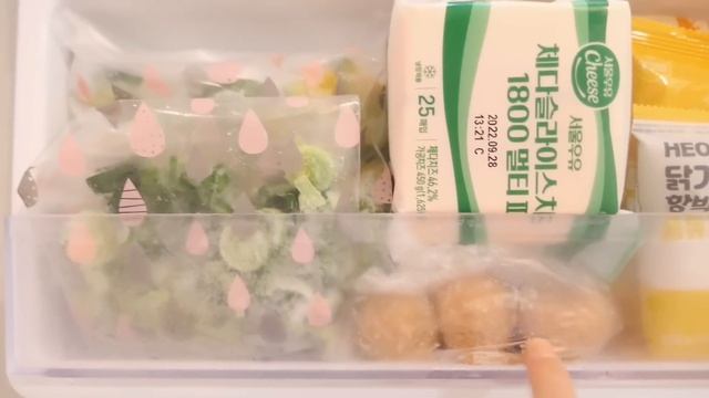 ENG)vlog?많이 돼지런했던 일상?일본에서 제일 매운 라면??(코리안 숯불 바베큐,치즈소떡구이,구운 주먹밥,불닭볶음면,이삭토스트,꼬막무침,롤빵,어묵우동,불어묵김밥,냉동실공개)