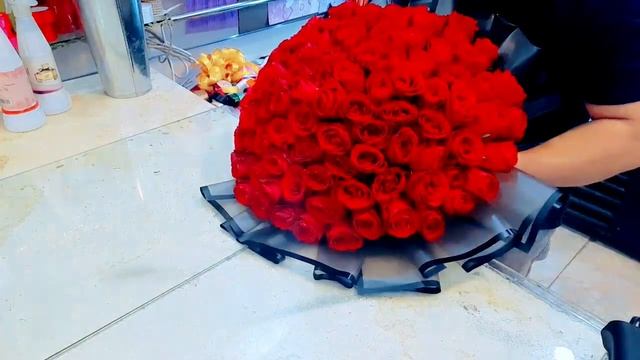 100 pieces Red Roses Bouquet/Wrapping Tutorial/yanyan channel смотреть онлайн