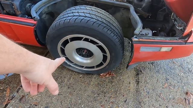 REBUILDING MY 1984 CHEVY C4 CORVETTE I FOUND IN A BARN EPISODE #classiccars #barnfind #corvette #c4