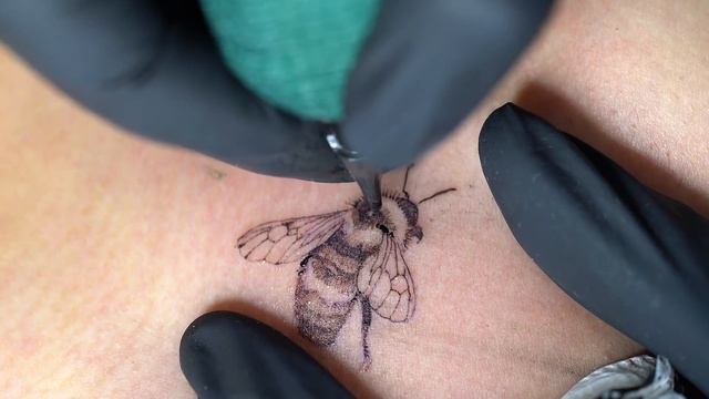 3CM SMALL BEE TATTOO [OOZYTATTOO] смотреть онлайн