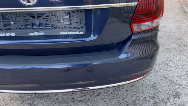 VOLKSWAGEN POLO 5рест 2016 1.6МТ синий