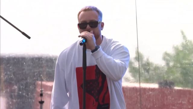 ЛЁША СВИК - ЛУНА | VK FEST 2019 смотреть онлайн