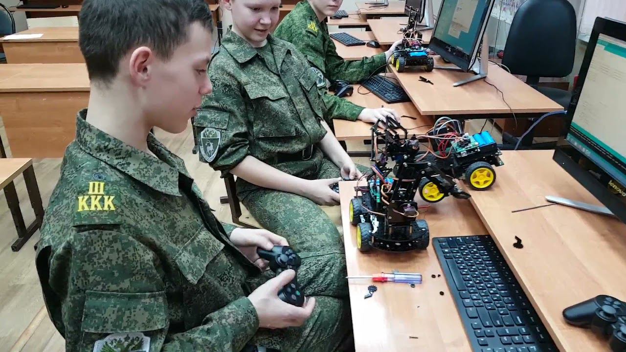 Роботы и кадеты смотреть онлайн