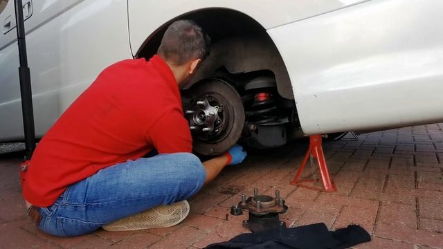 Some much needed repairs on the ELGRAND! - Initial b смотреть онлайн