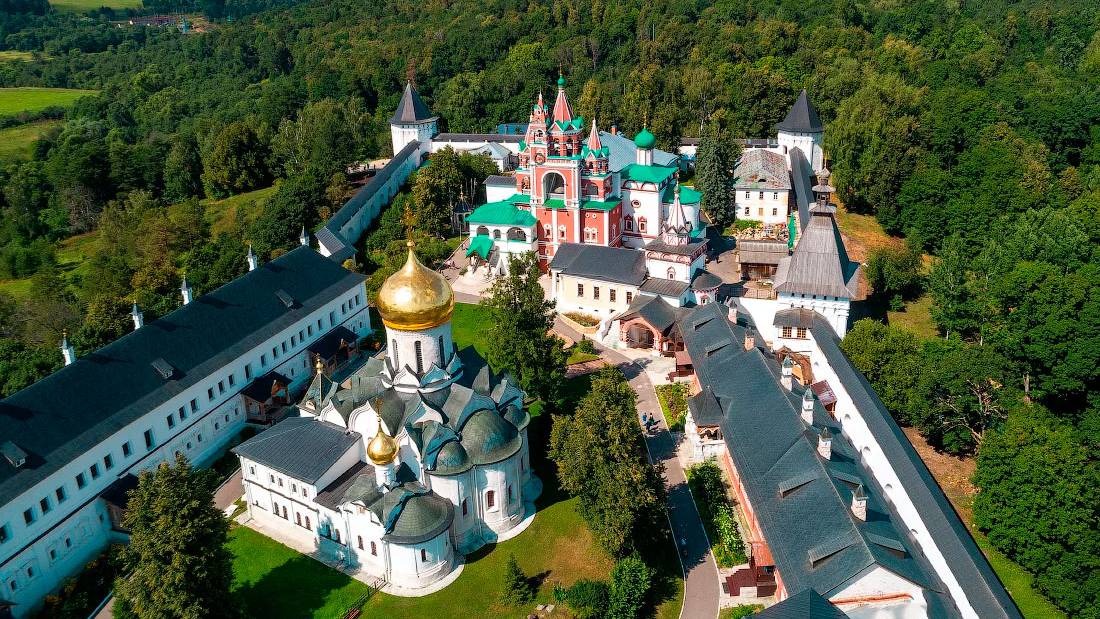 Звенигород. Саввино-Сторожевский монастырь смотреть онлайн