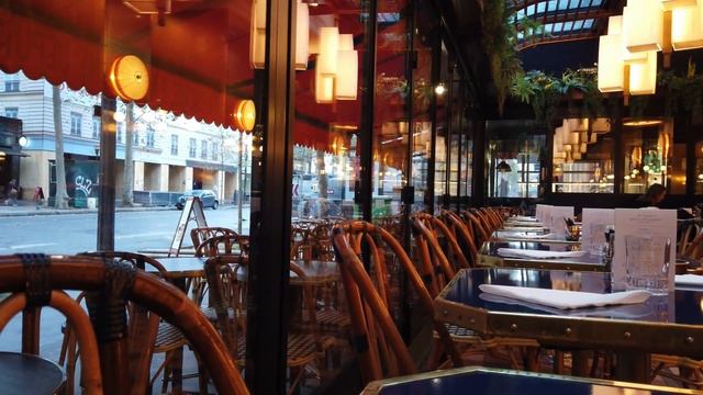 【パリカフェ巡り】街灯が灯る朝のオペラ座近くのカフェで朝食を【Grand Café Capucines】 смотреть онлайн