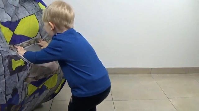 Рыцарский Замок! Игрушка-палатка для детей смотреть онлайн